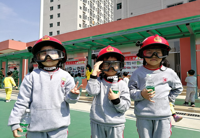 燕川幼兒園參觀消防中隊小結