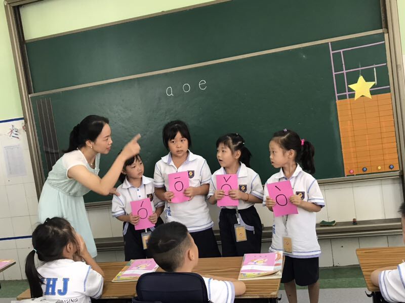 落實“兩個常規”，實施“青藍工程” ——小學低年級段語文學科教研重實訓